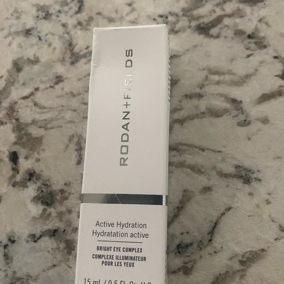 Rodan + Fields Eye Cream with Silver Accents - Picture 1 of 1